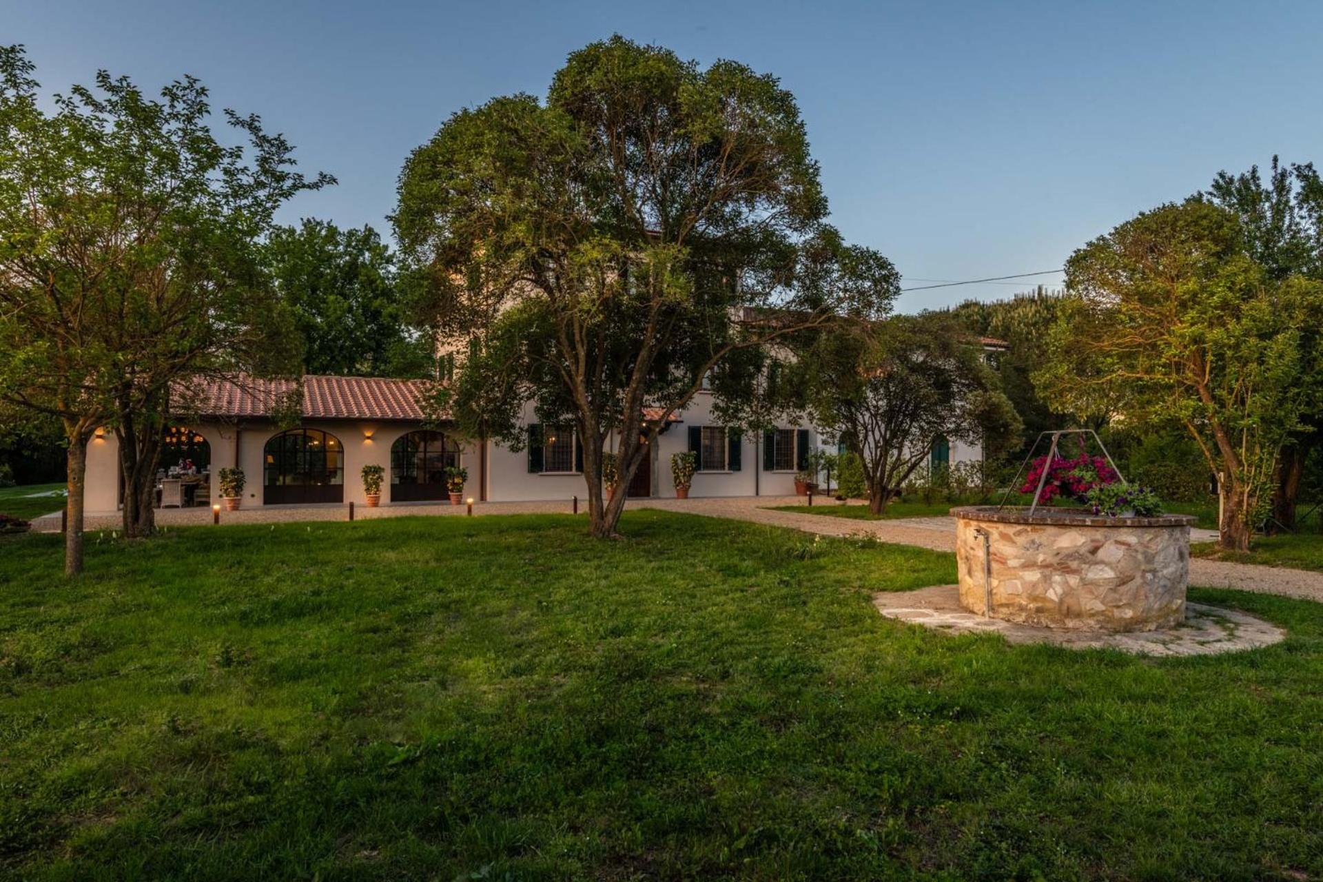 Villa Del Nonno, Luxury Tuscan Farmhouse With Pool Orentano Экстерьер фото