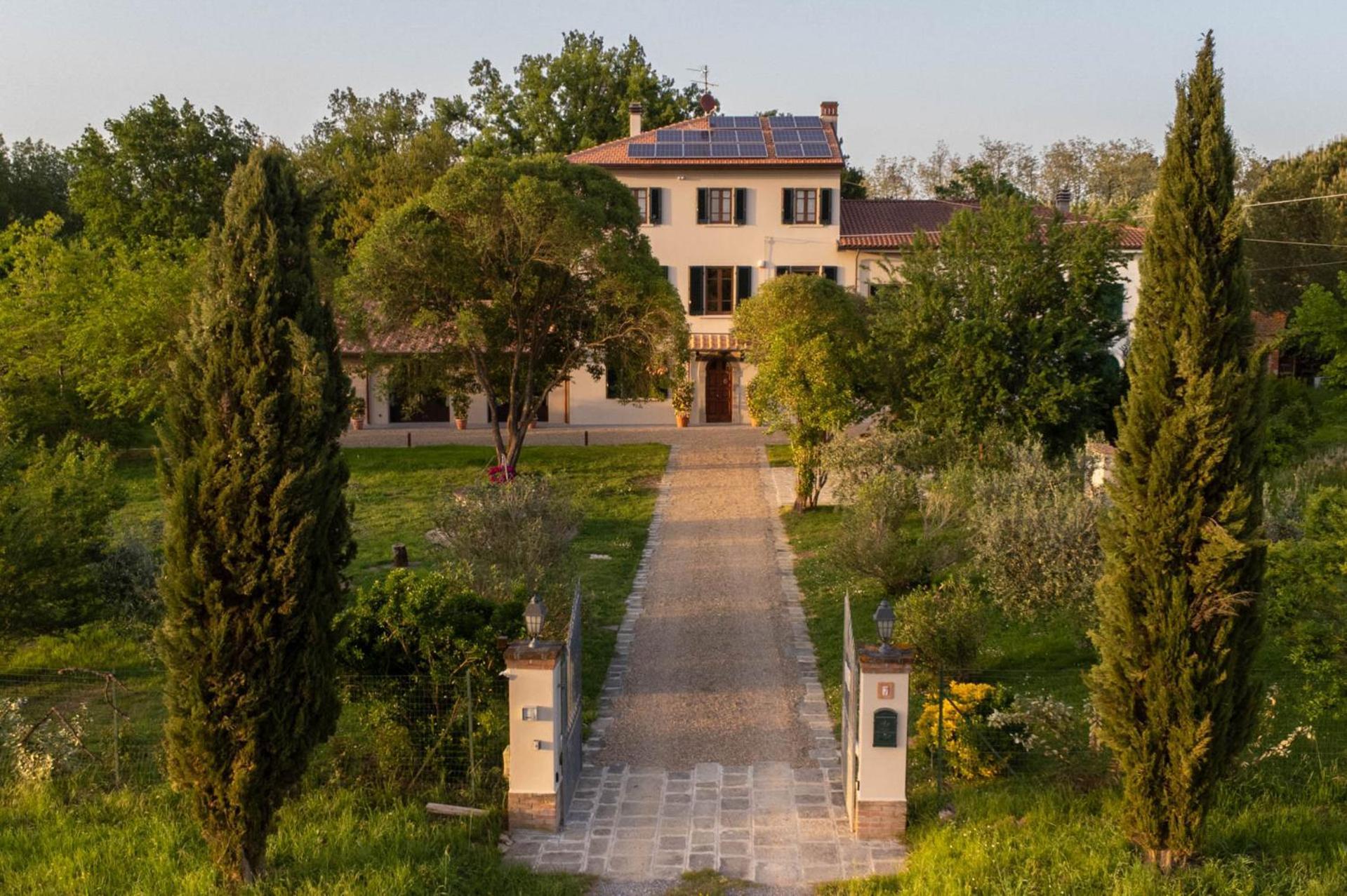 Villa Del Nonno, Luxury Tuscan Farmhouse With Pool Orentano Экстерьер фото